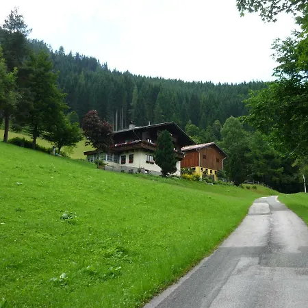Oberrainbauer Bauernhof *